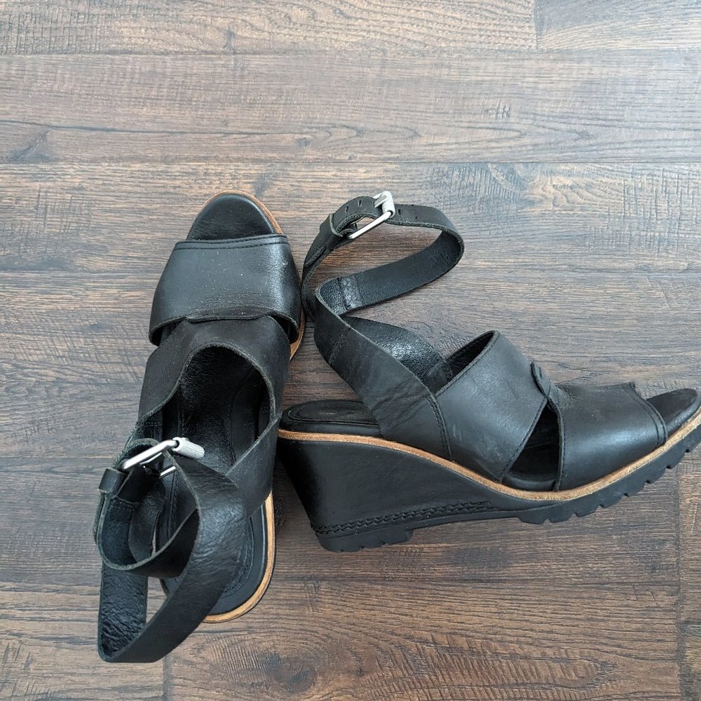 Sorel Sandals Like New